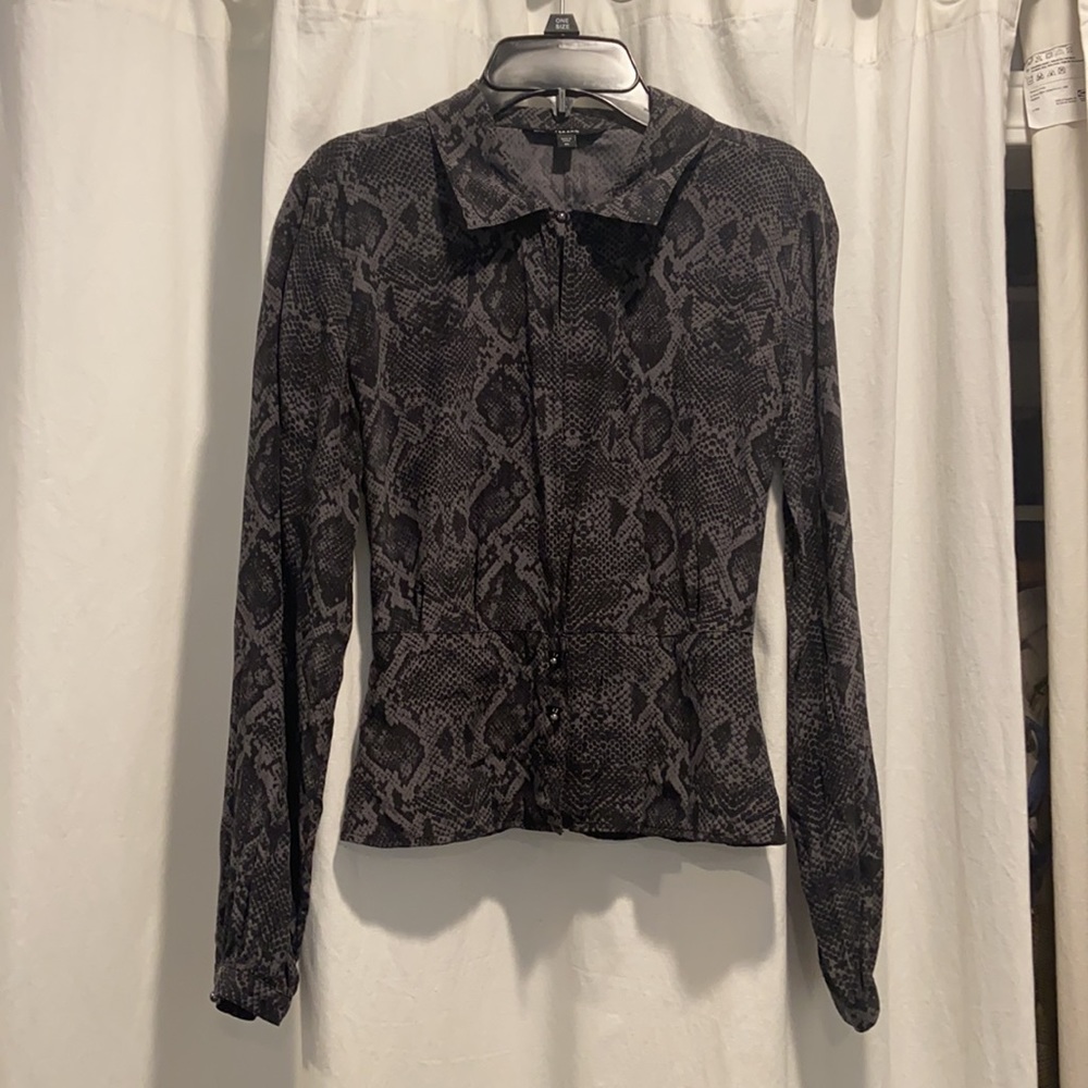 J Brand size extra small silk snakeskin blouse never worn